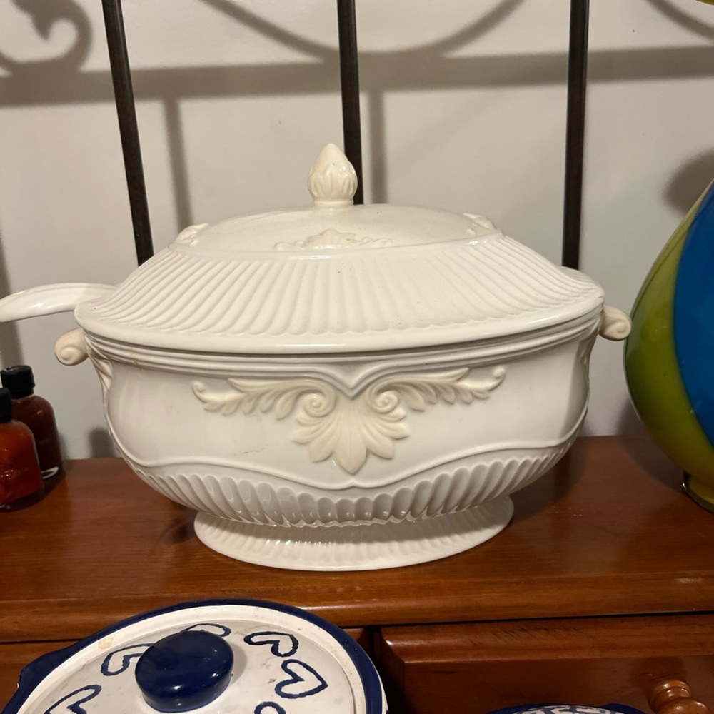 Classic White Soup Tureen Butlers panty